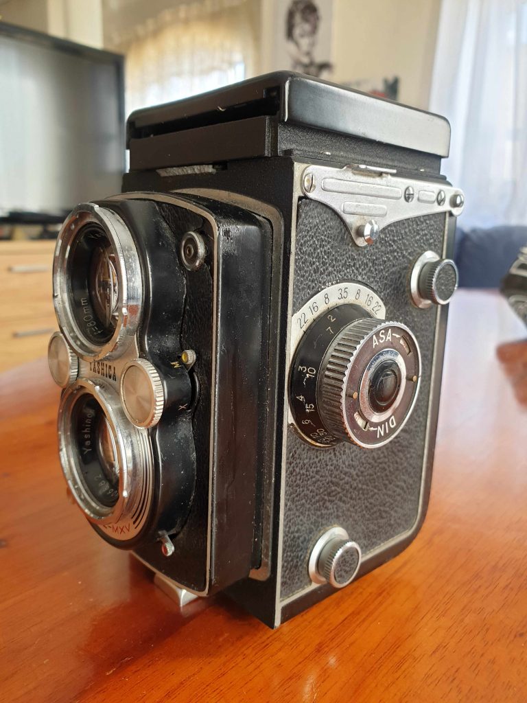 yashica mat knob